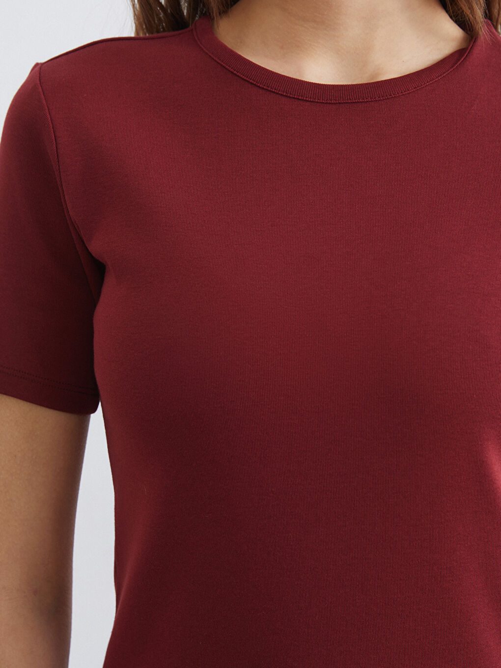 Bordo Bisiklet Yaka Kadın Tişört-3