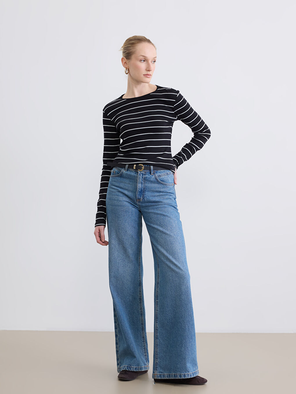 Ekru Bisiklet Yaka Çizgili Kadın Body-1