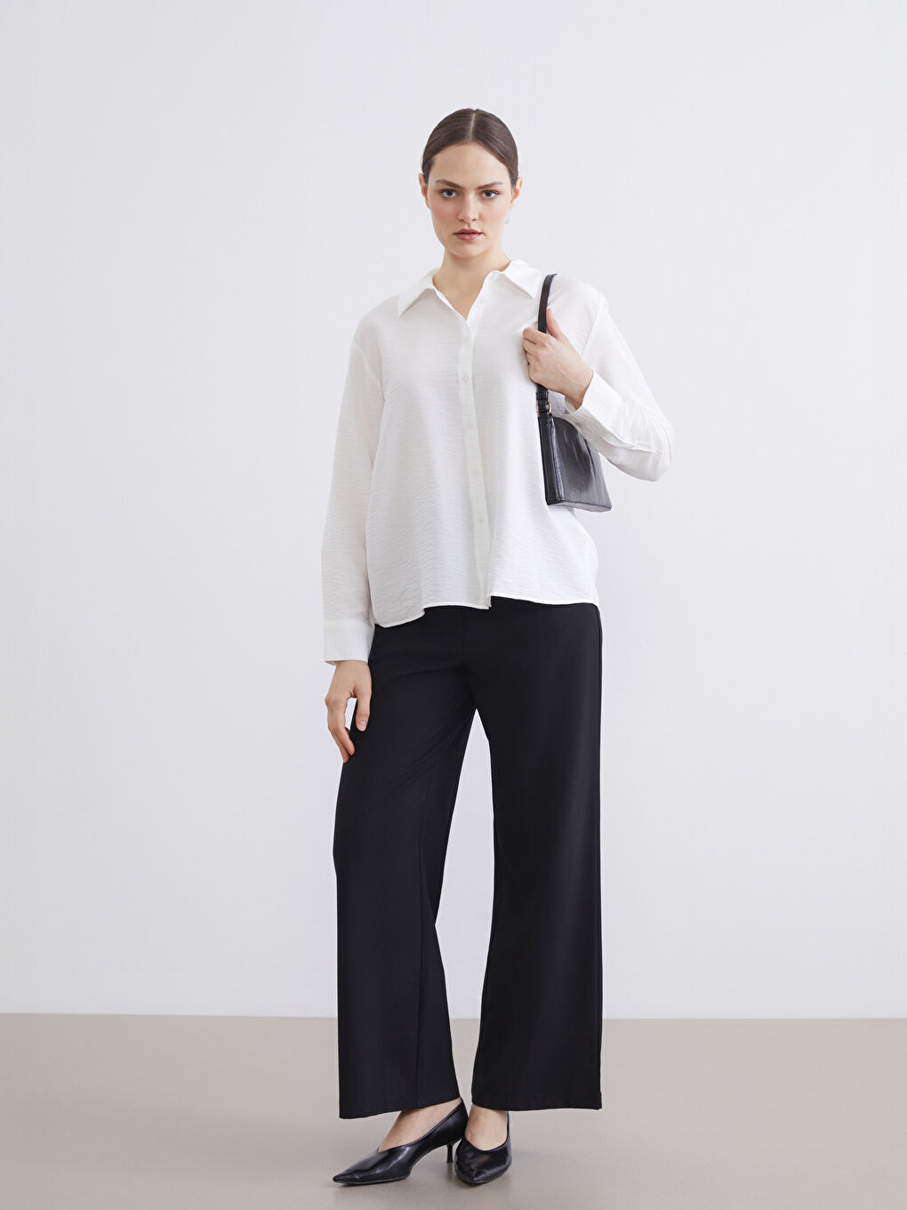 Женщины экрю Рубашка-1