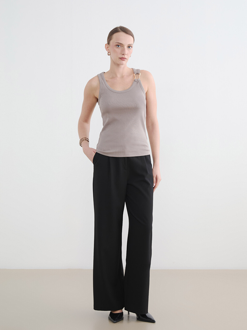 U Neck Metal Appliquéd Women's Tank Top-1