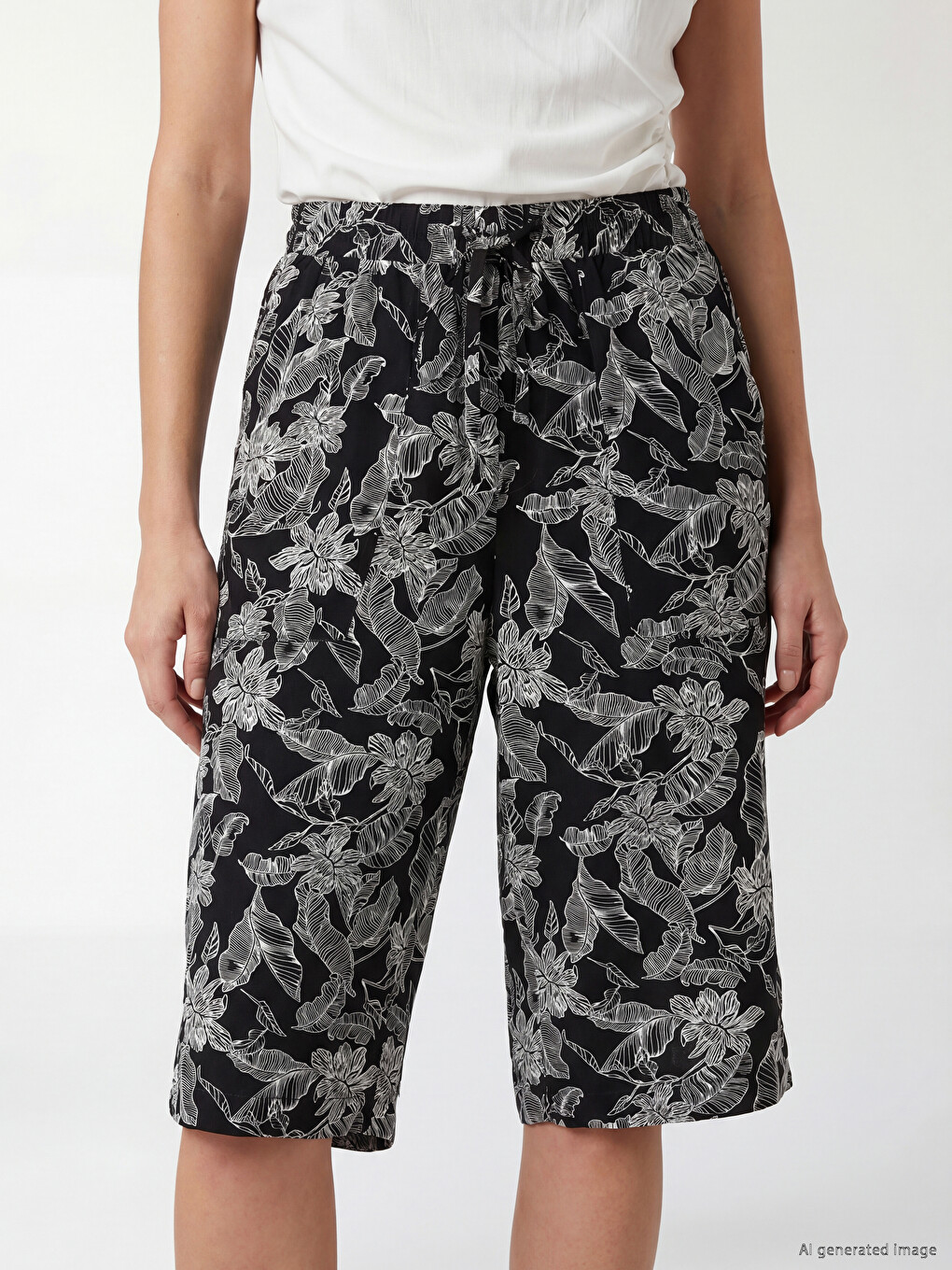 Elastic Waist Patterned Women's Shorts-2