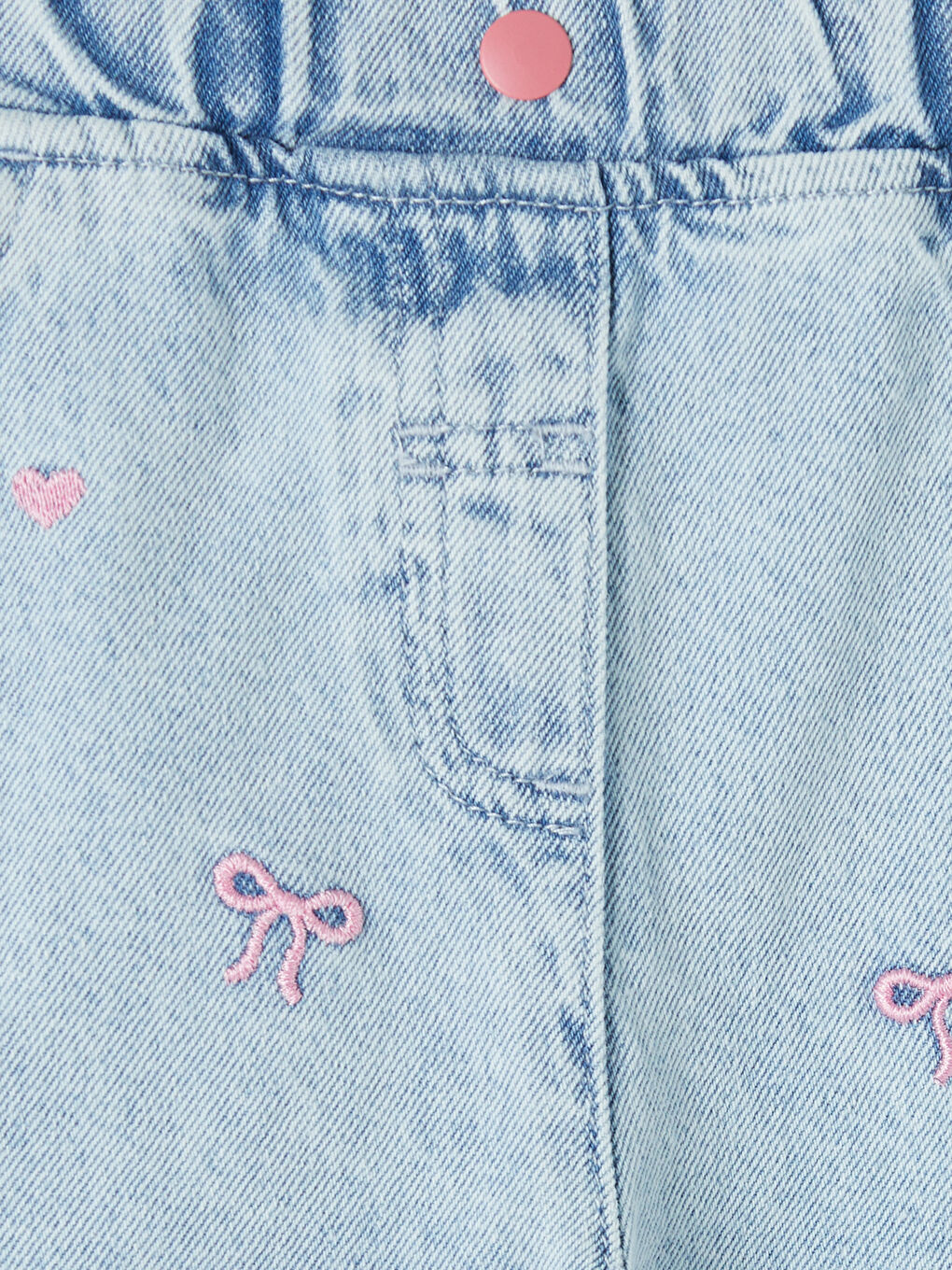 Mavi Beli Lastikli Nakışlı Kız Çocuk Jean Şort-3