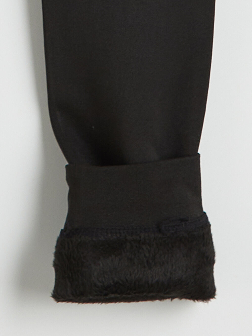 سترێج ڕه‌ش ژن-1