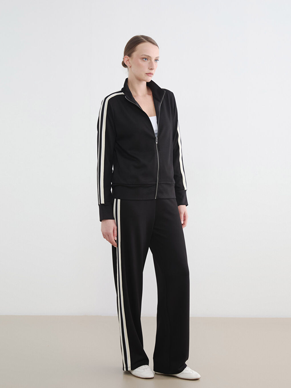 Ženske trenerke sa elastičnim strukom od mekane tkanine-1