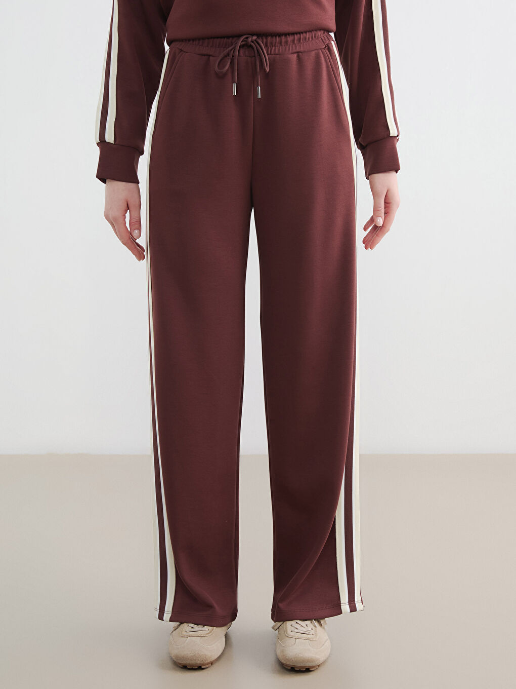 Elastic Waist Soft Touch Women's Sweatpants-3