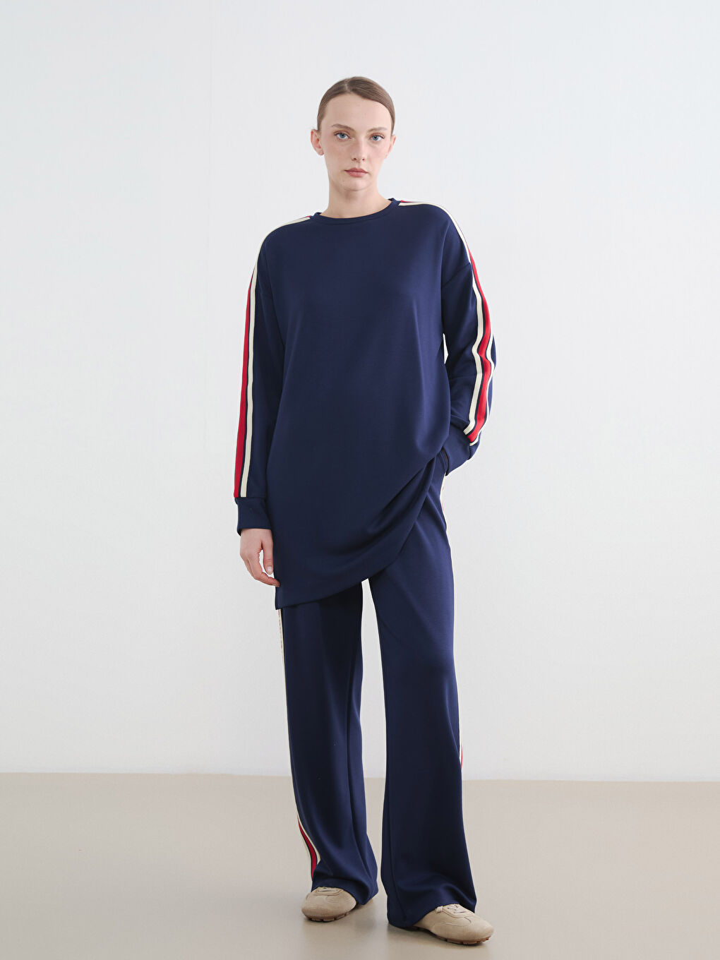 Ženske joger pantalone sa mekanim dodirom i elastičnim pojasom-1