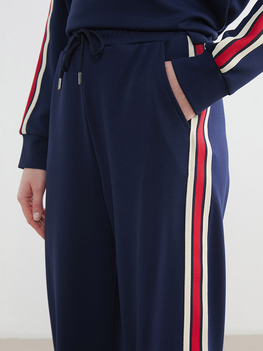 Ženske joger pantalone sa mekanim dodirom i elastičnim pojasom-5