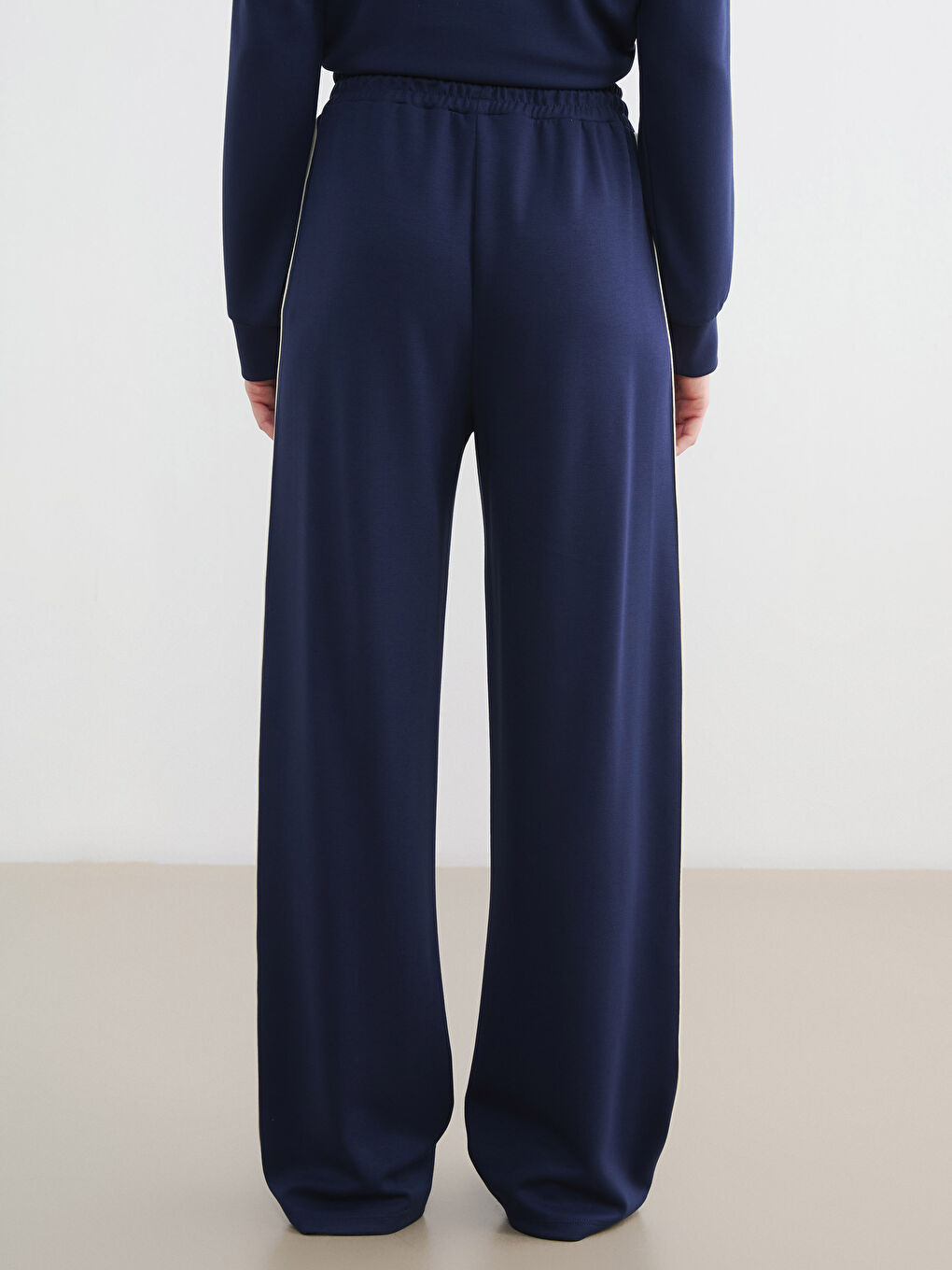 Ženske joger pantalone sa mekanim dodirom i elastičnim pojasom-7