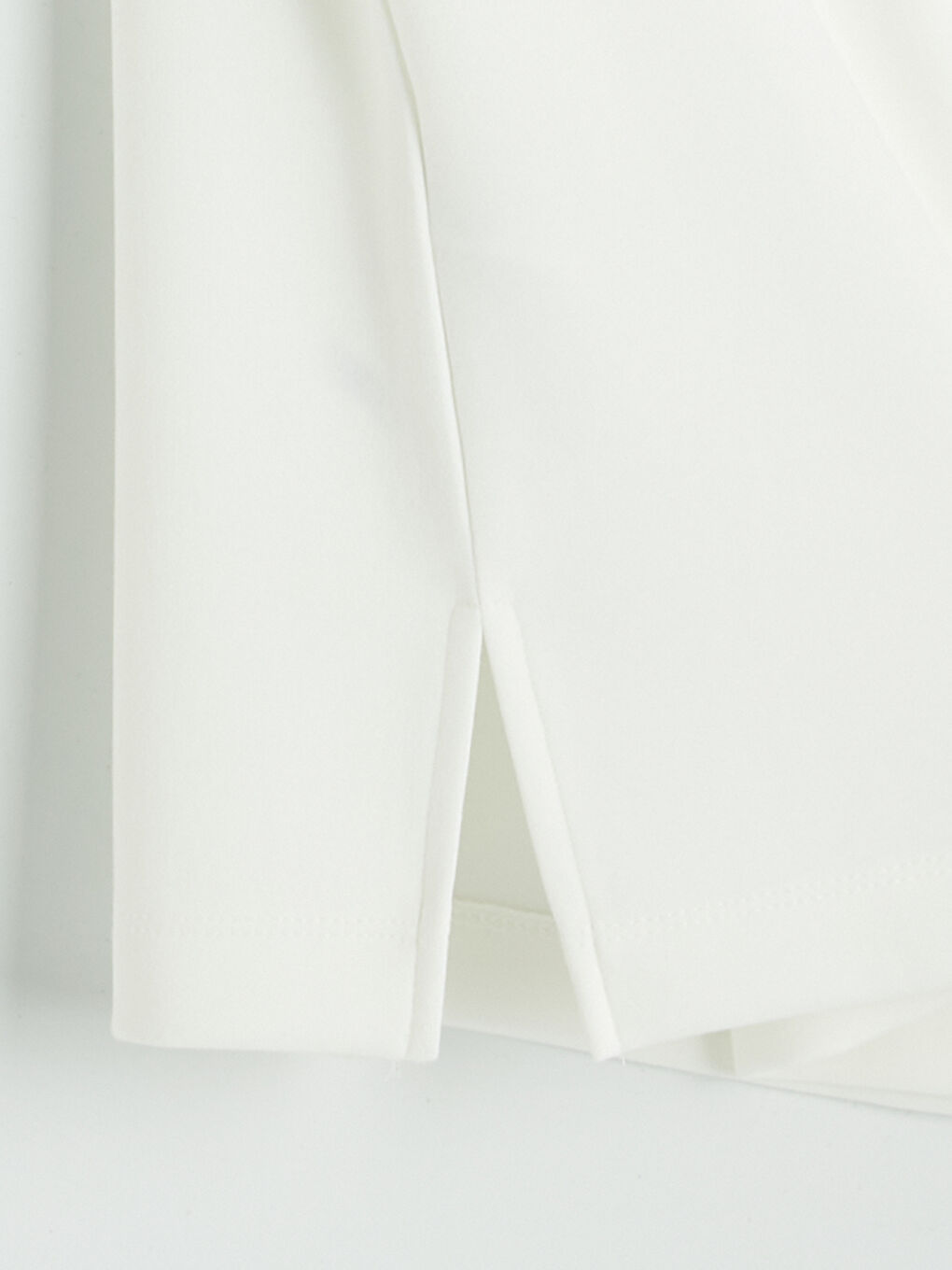 Ekru Bisiklet Yaka Soft Touch Kadın Sweatshirt-2