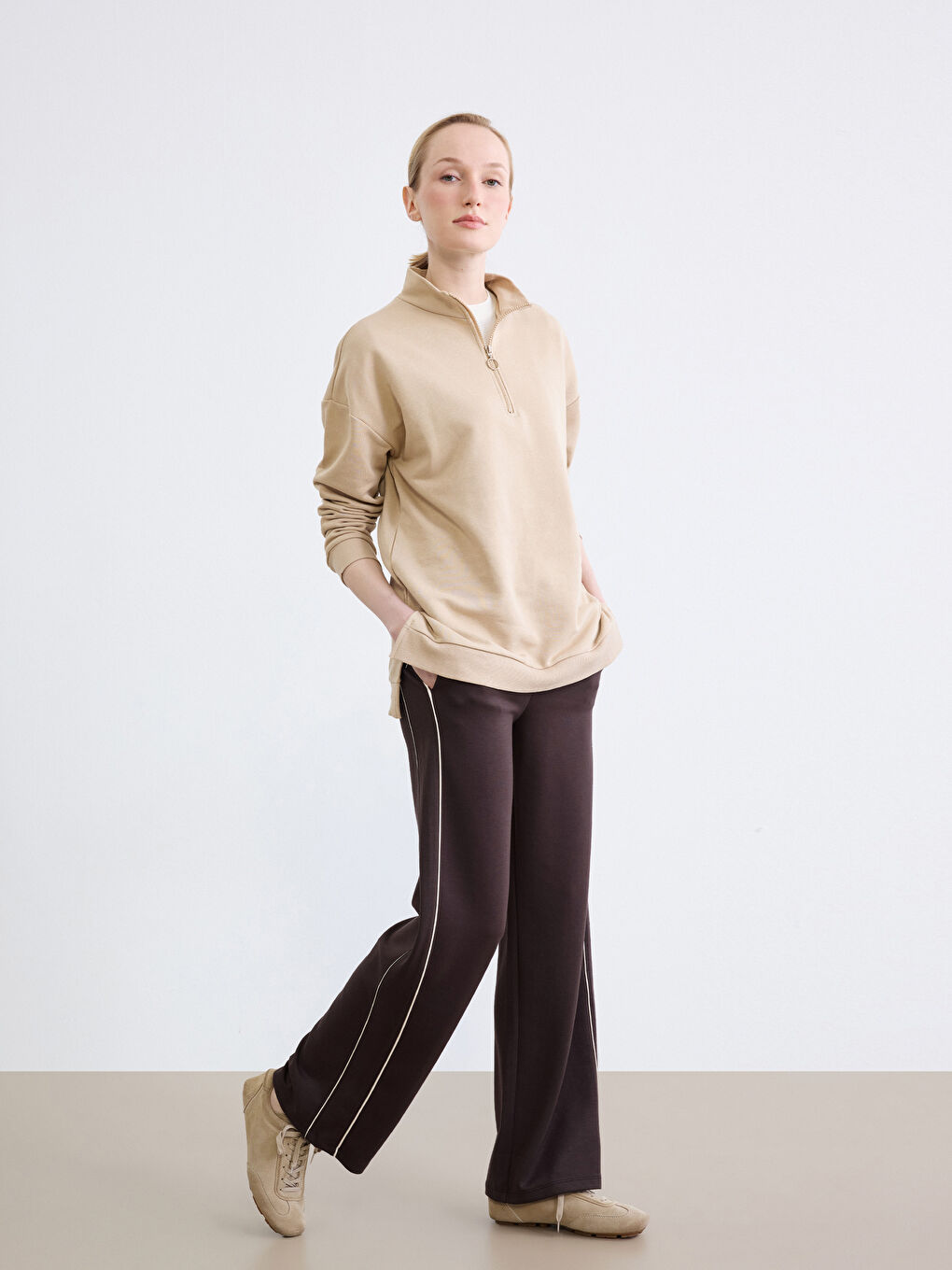 Soft Touch Ženske Trenerke sa Elastičnim Strukom