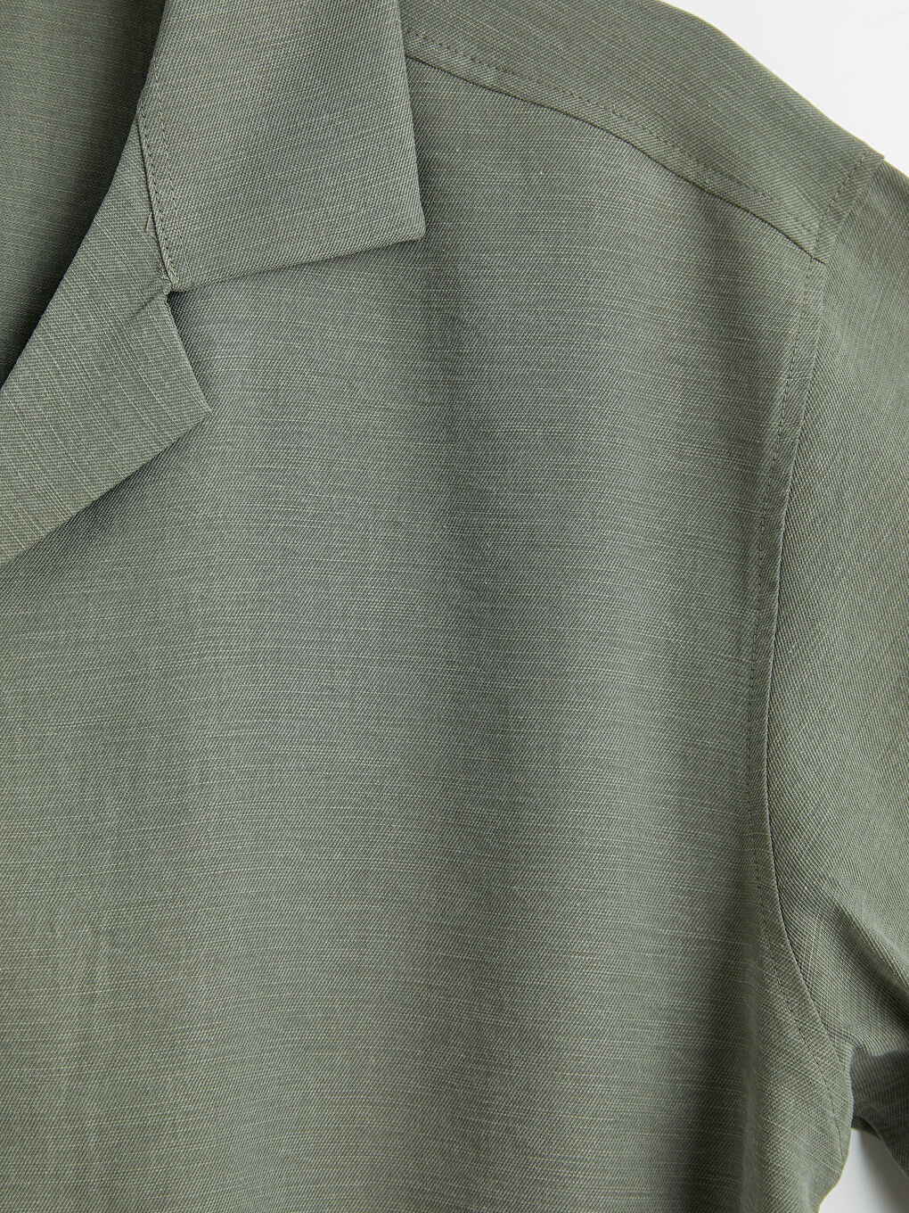 Haki Standart Kalıp Keten Görünümlü Erkek Gömlek-2