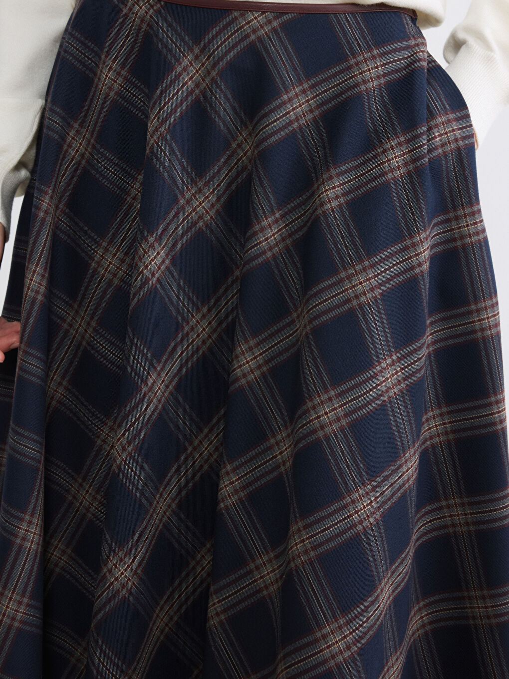 Lacivert Beli Fermuarlı Ekose Kloş Etek-2