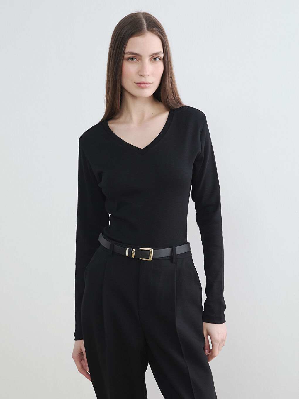 Siyah V Yaka Kadın Body