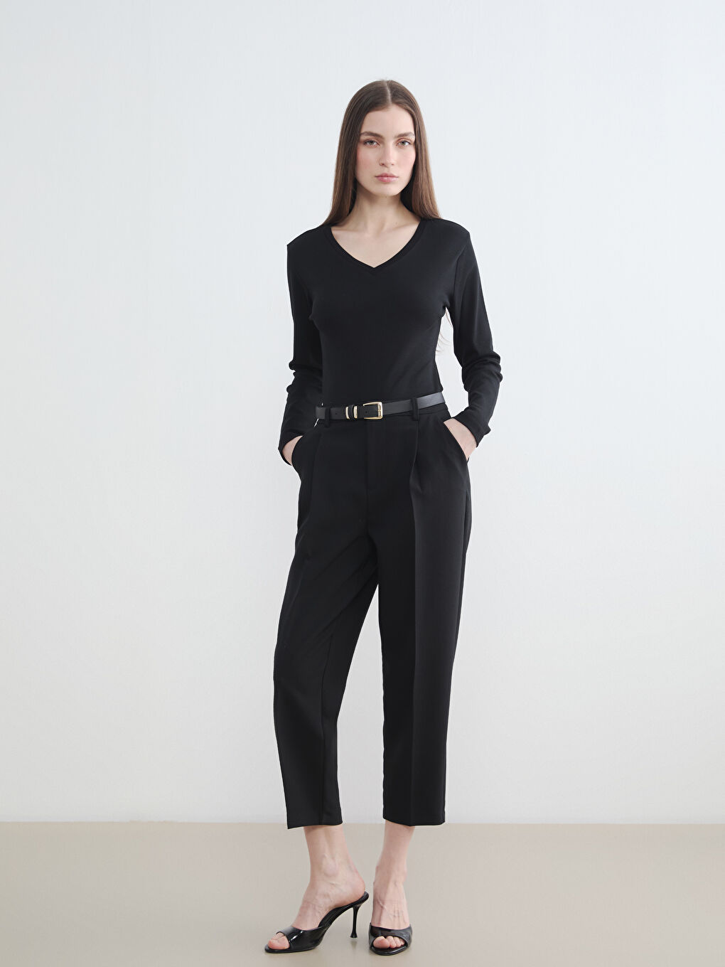 Siyah V Yaka Kadın Body-2