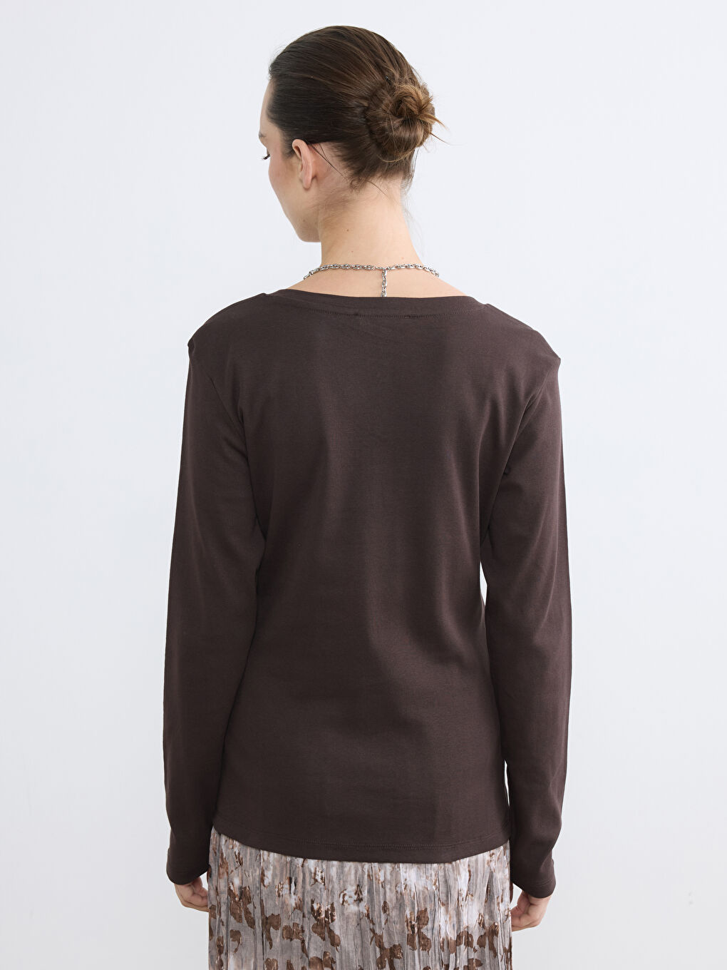 Kahverengi V Yaka Kadın Body-3