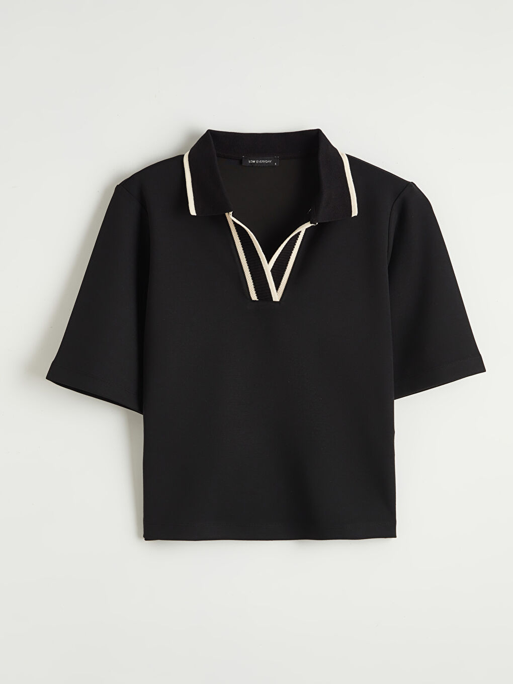 Siyah Polo Yaka Soft Touch Kadın Tişört-4