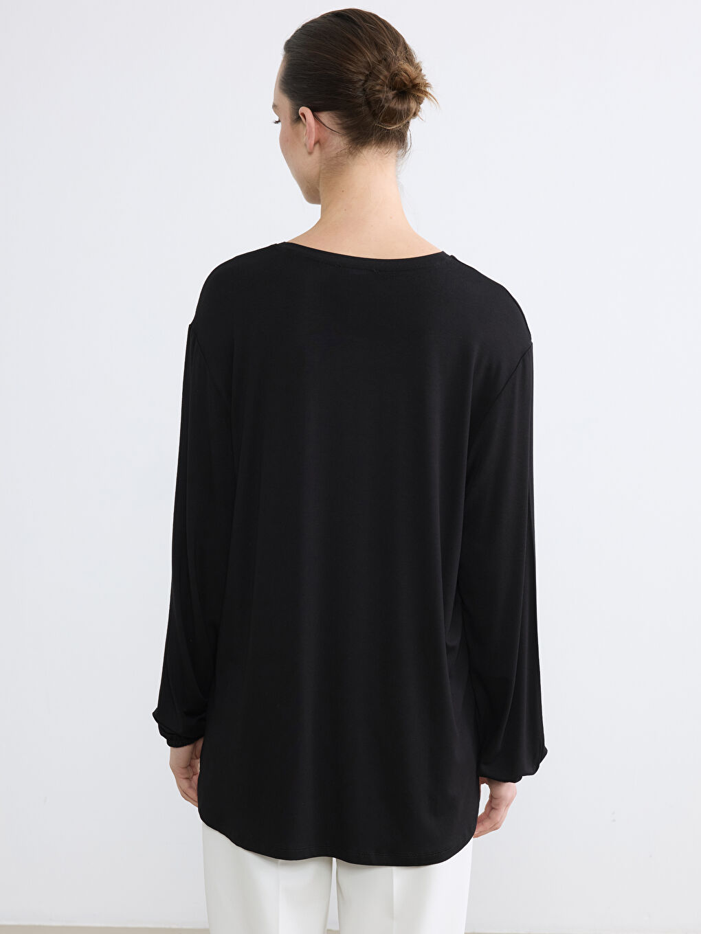 Siyah Bisiklet Yaka Balon Kollu Oversize Bluz-3