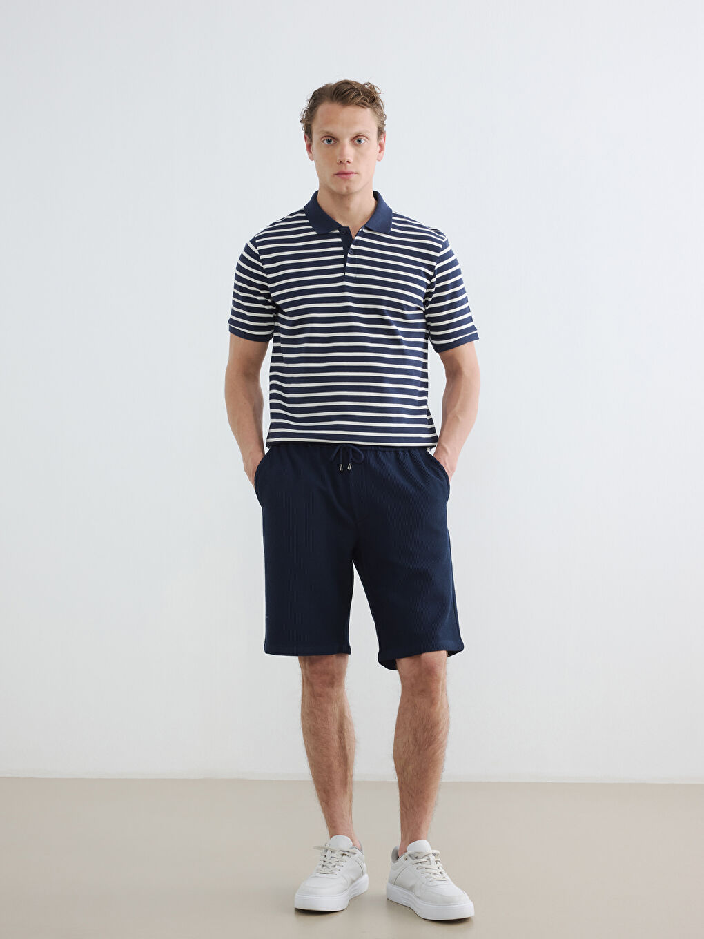 Lacivert Polo Yaka Çizgili Erkek Tişört-1