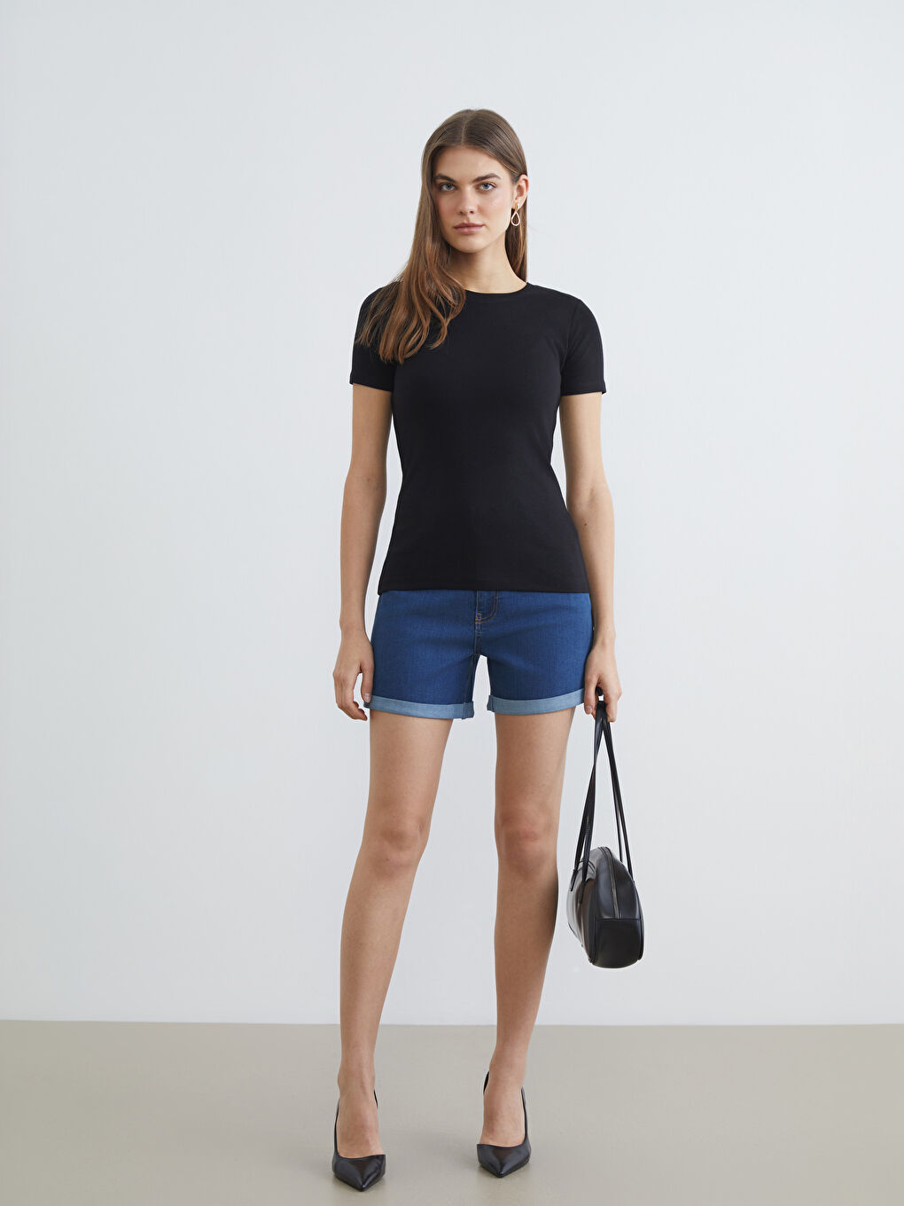 Тениска с кръгло деколте за жени-1