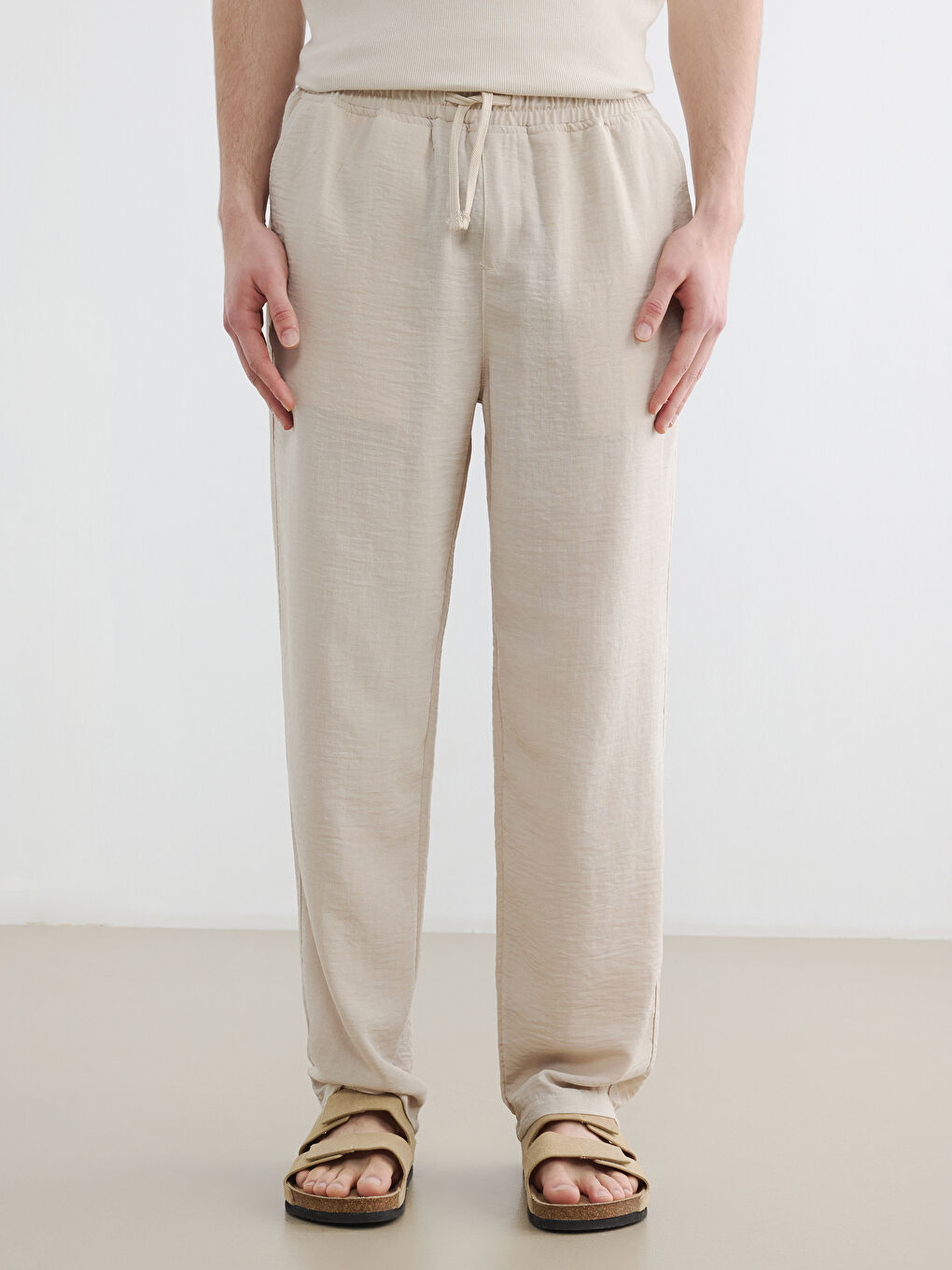 Relaxed Fit Crinkle Fabric Men's Trousers-1