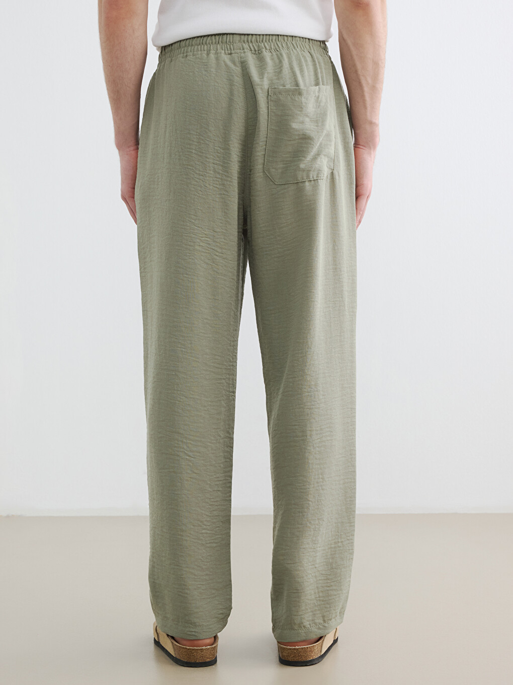 Relaxed Fit Crinkle Fabric Men's Trousers-3