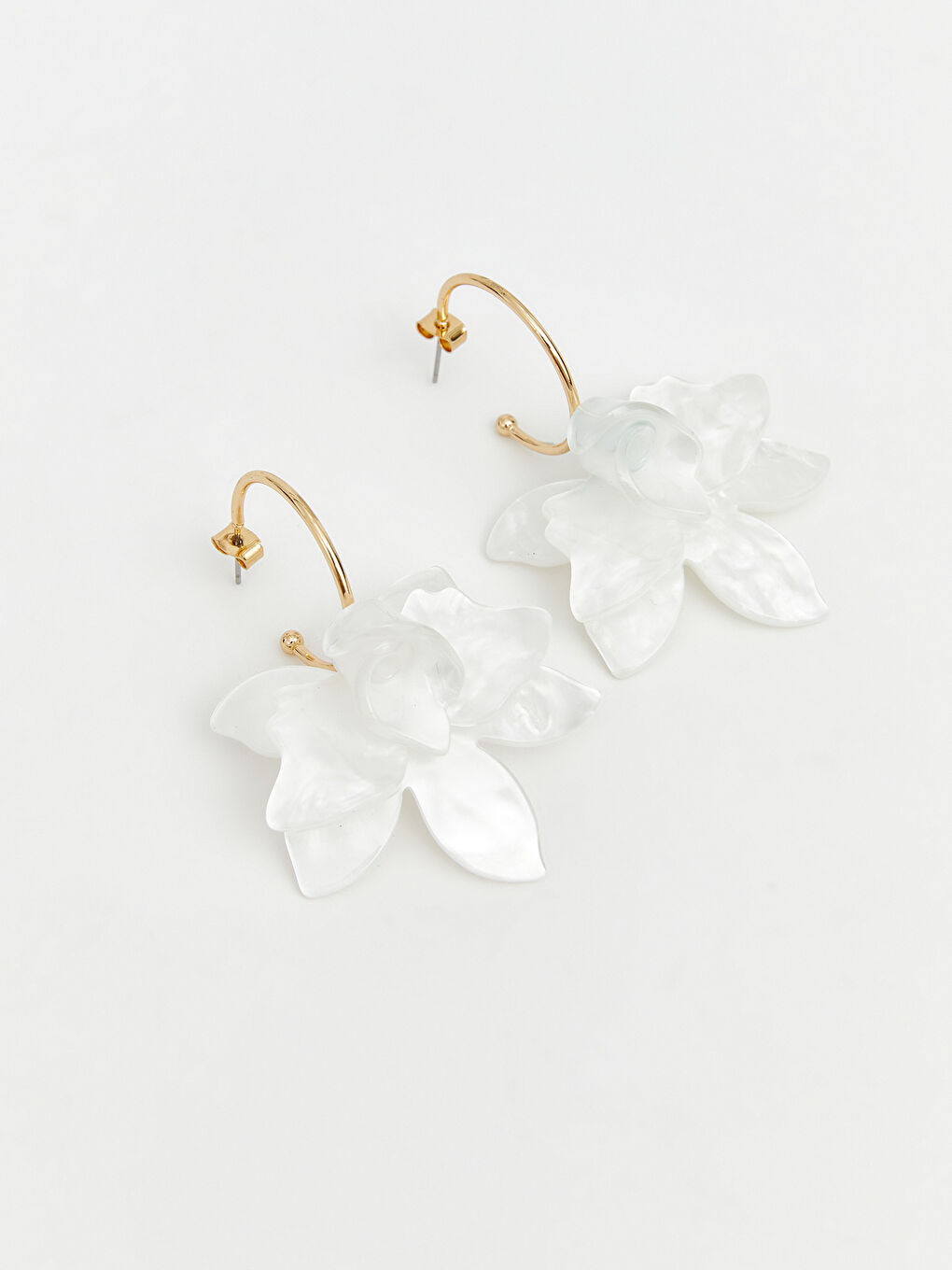 Karışık Çiçek Figürlü Kadın Küpe	