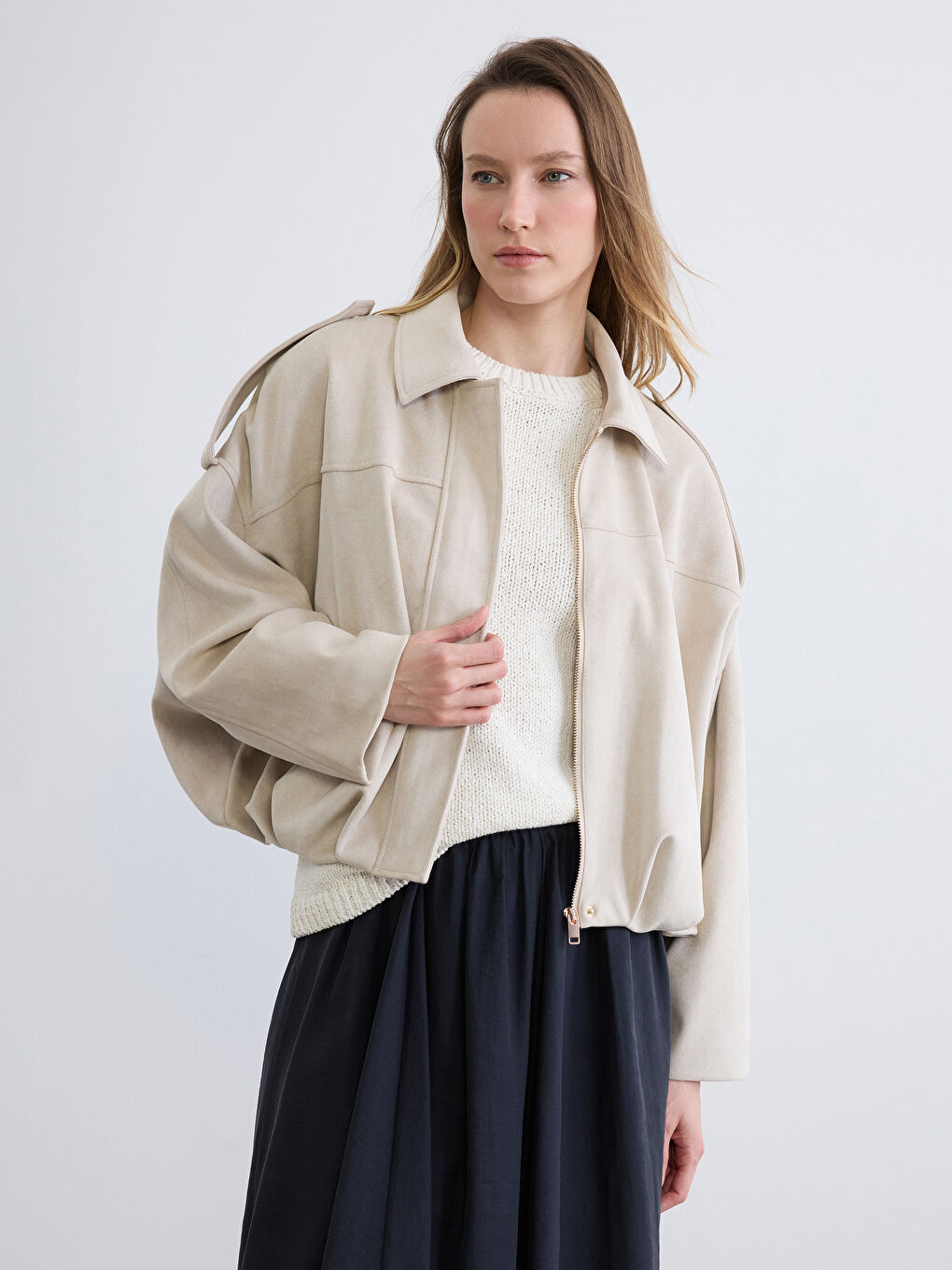 Bej Gömlek Yaka Kadın Süet Görünümlü Ceket