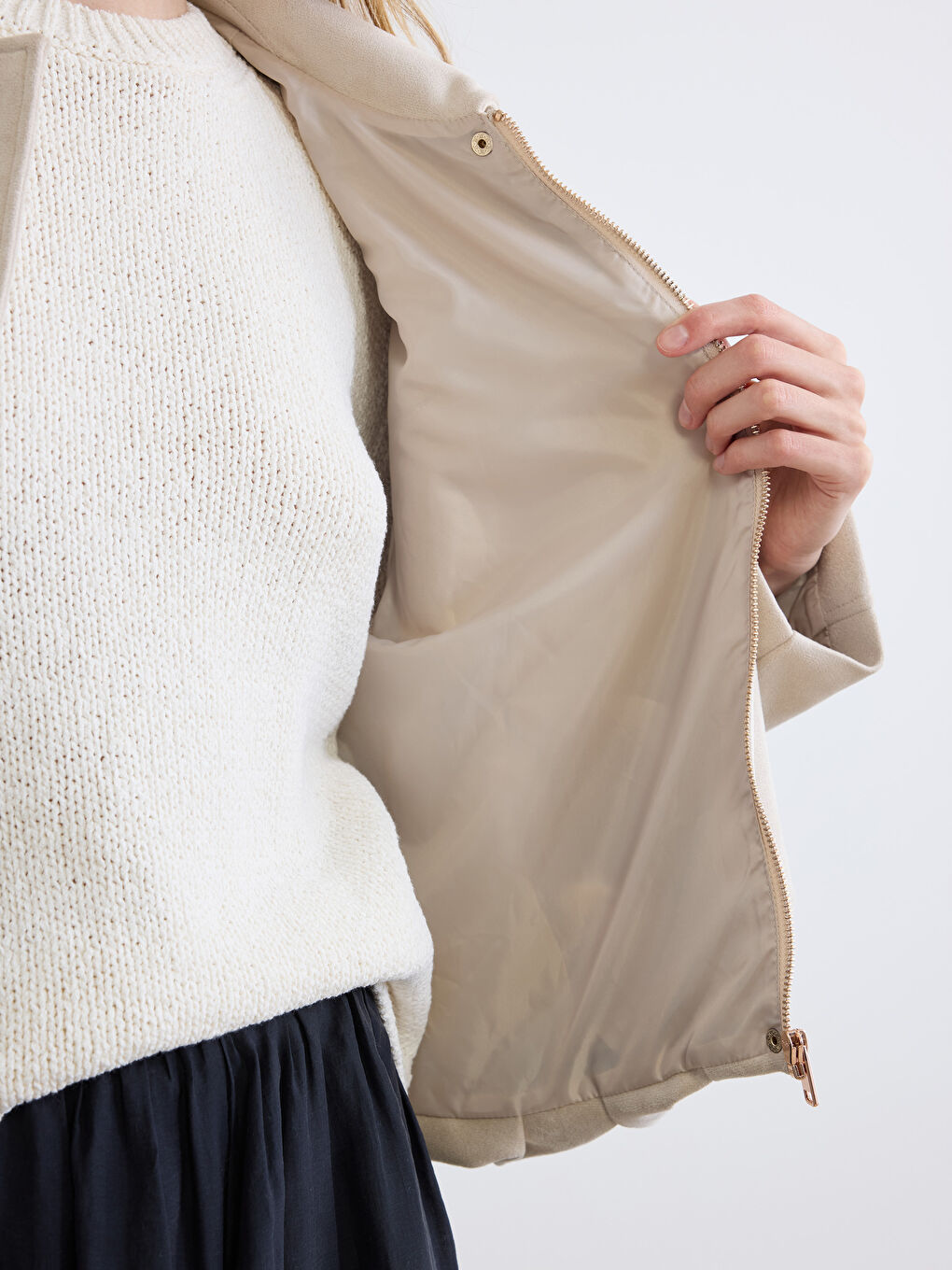 Bej Gömlek Yaka Kadın Süet Görünümlü Ceket-2