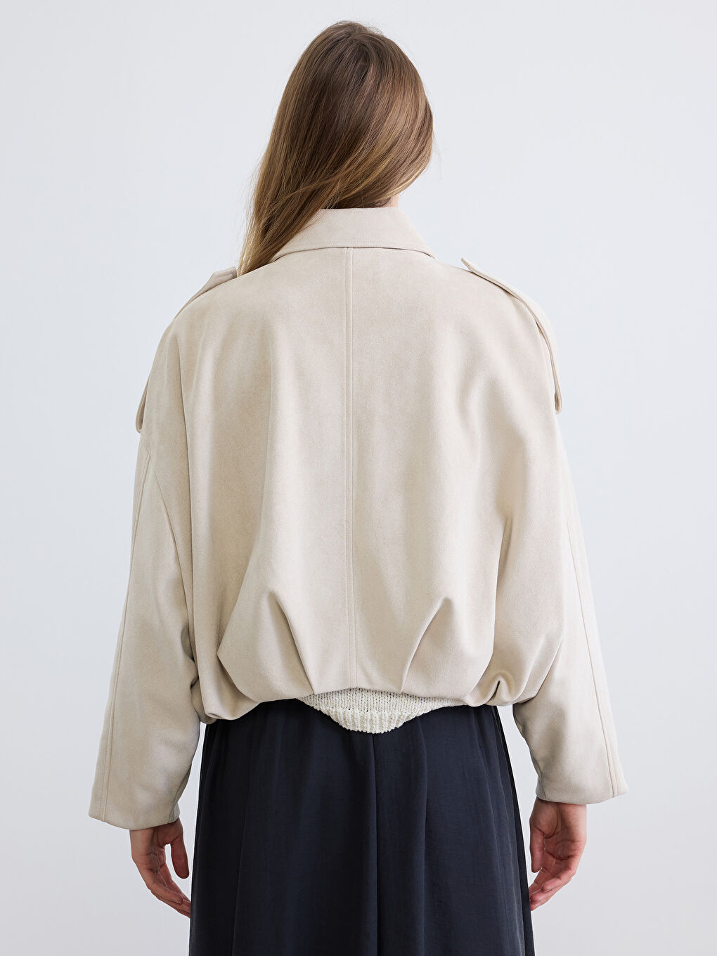 Bej Gömlek Yaka Kadın Süet Görünümlü Ceket-4