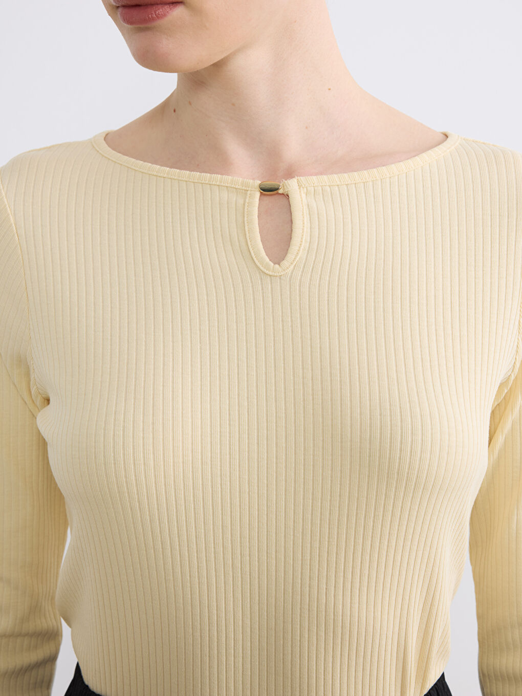 Bej Bisiklet Yaka Kadın Body-2