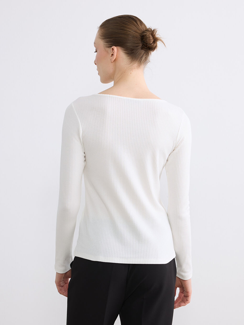 Ekru Bisiklet Yaka Kadın Body-3