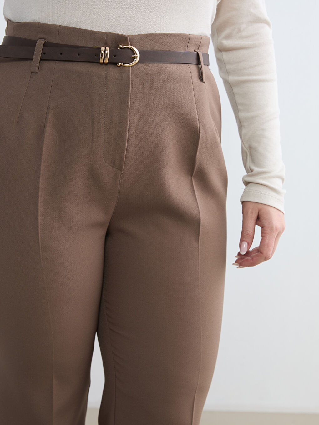 Kahverengi Büyük Beden Kemerli Havuç Kesim Kadın Pantolon-2