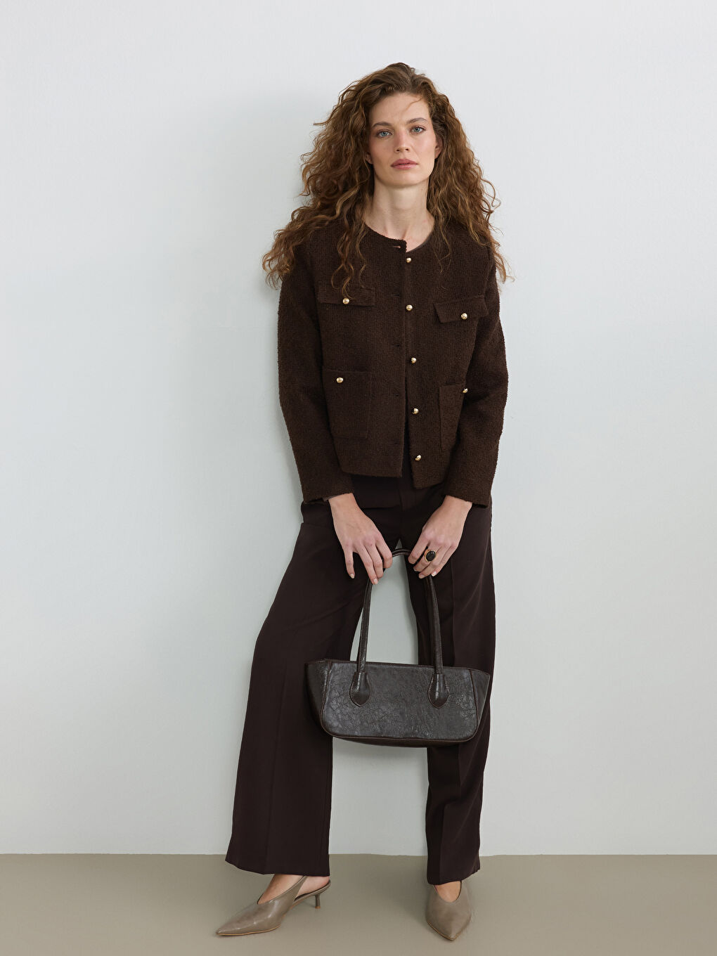 Jachetă pentru femei cu guler rotund din amestec de lână.-1