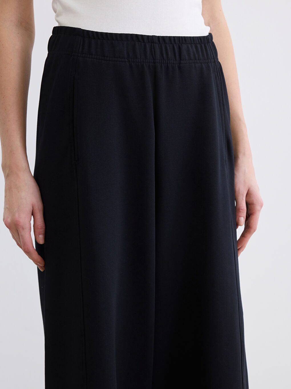 Siyah Beli Lastikli Soft Touch Kadın Eşofman Altı-2