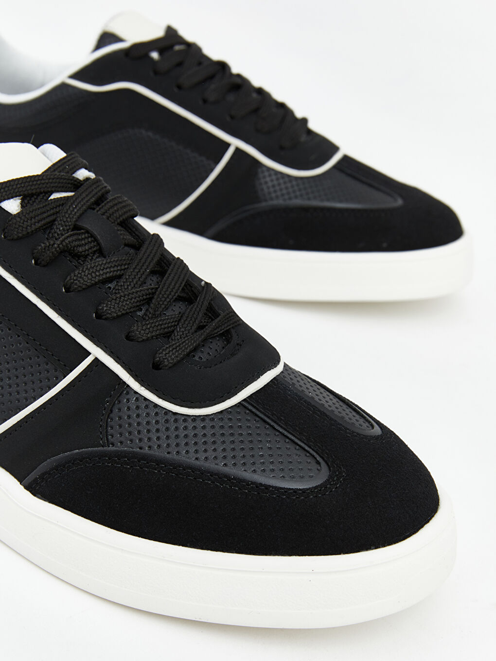 Siyah Bağcıklı Erkek Spor Ayakkabı-2