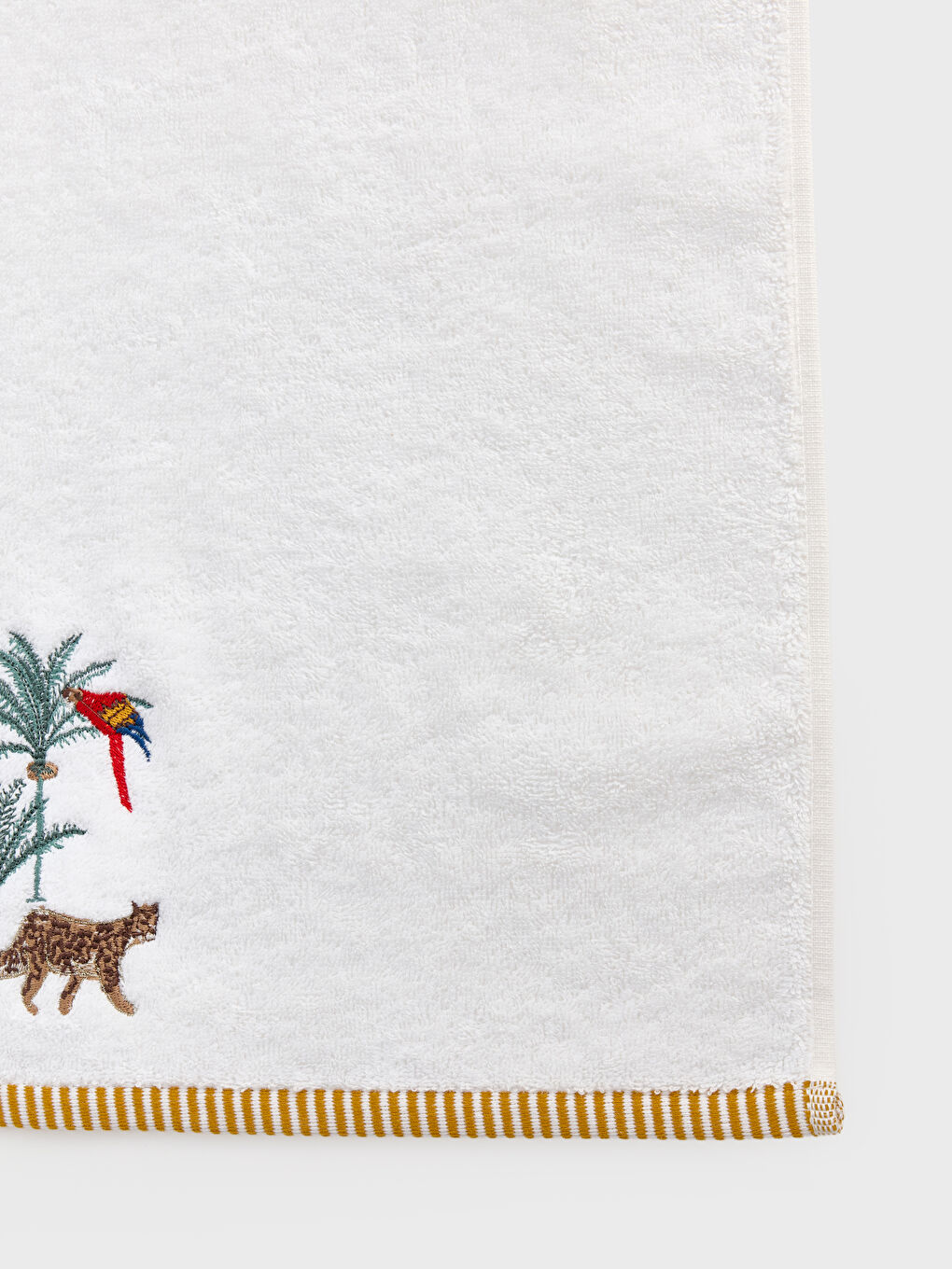 Ekru Nakışlı Pamuklu Yüz Havlusu 50x80 cm-2