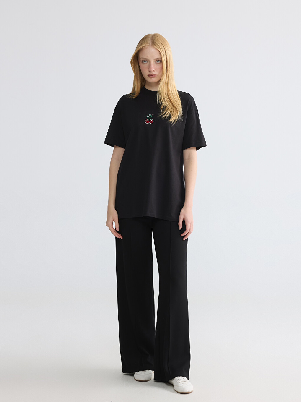 Embroidered 100% Cotton Women's T-shirt-1