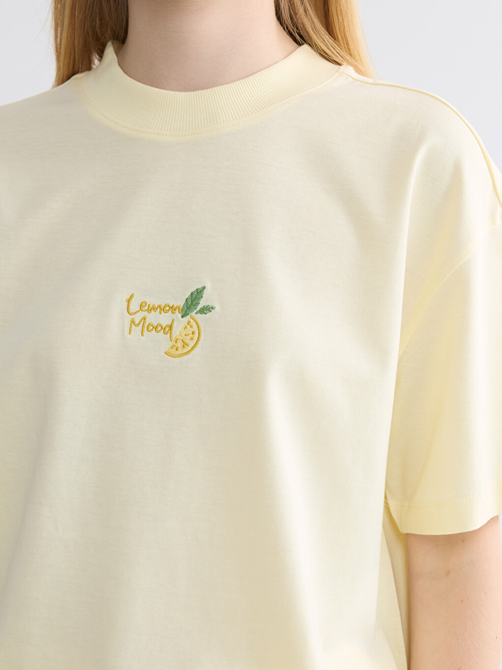 Embroidered 100% Cotton Women's T-shirt-2