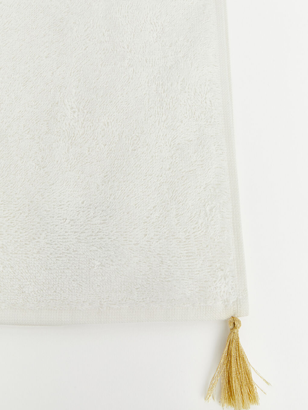 Ekru Çiçek Nakışlı Yamalı Püsküllü Yüz Havlusu 50x80 cm-3