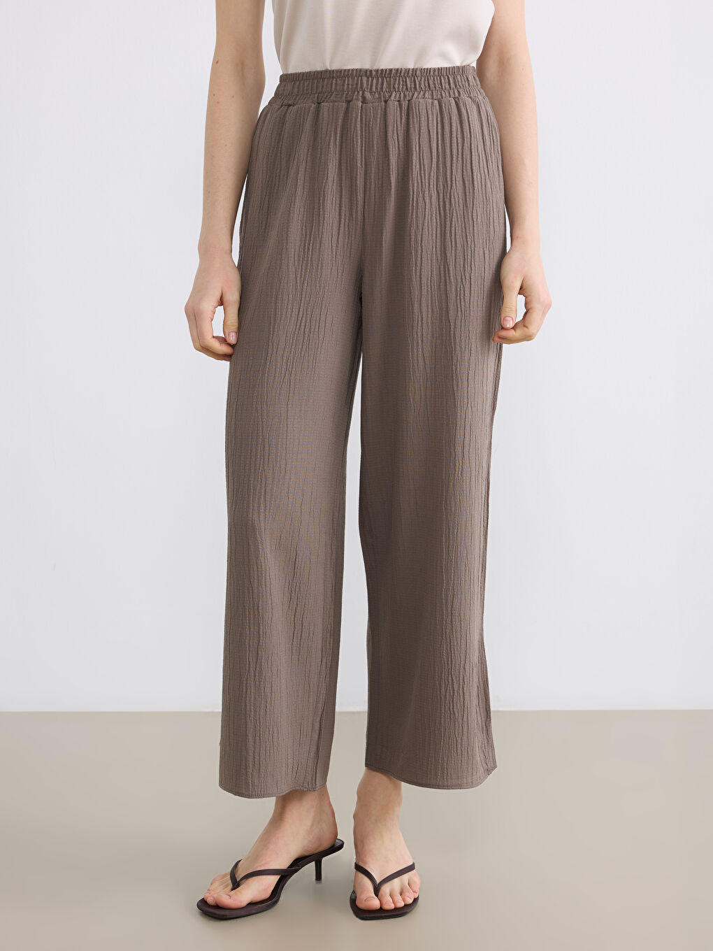 Haki Beli Lastikli Geniş Paça Kadın Pantolon-1