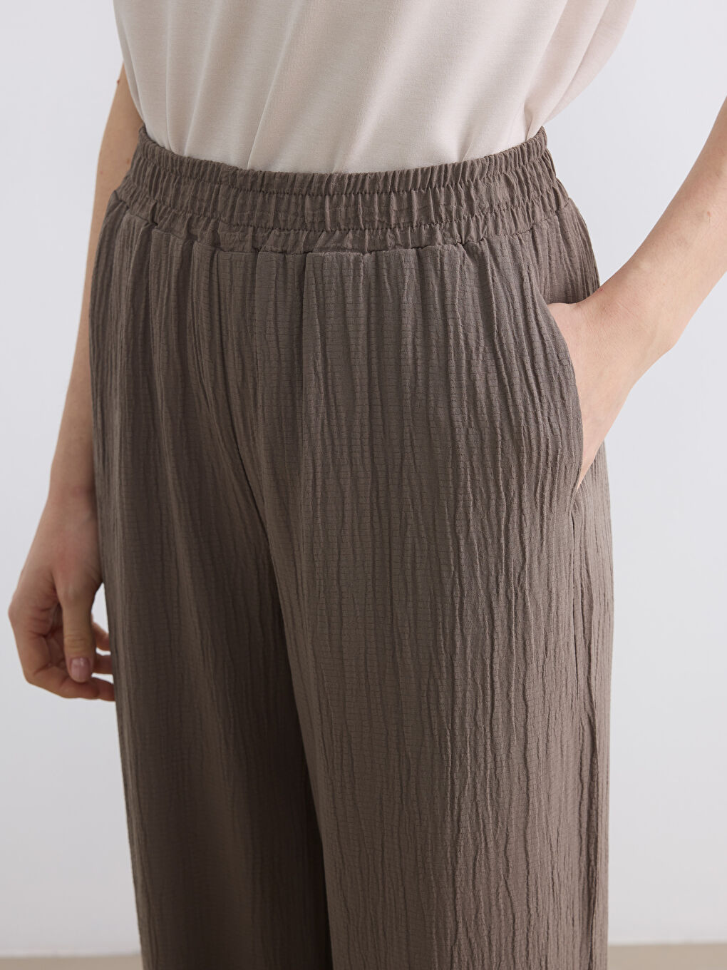 Haki Beli Lastikli Geniş Paça Kadın Pantolon-2