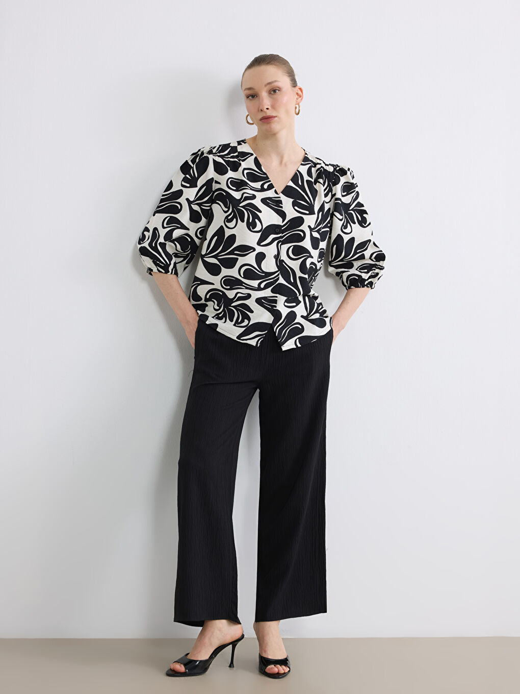 Siyah Beli Lastikli Geniş Paça Kadın Pantolon