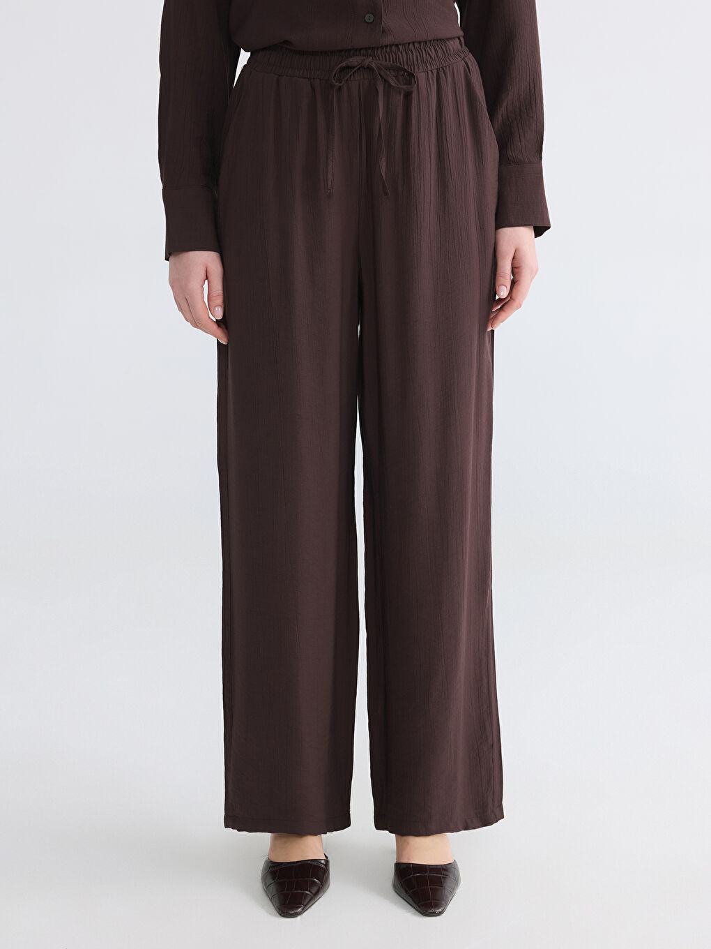 Kahverengi Beli Lastikli Dokulu Kadın Pantolon-1