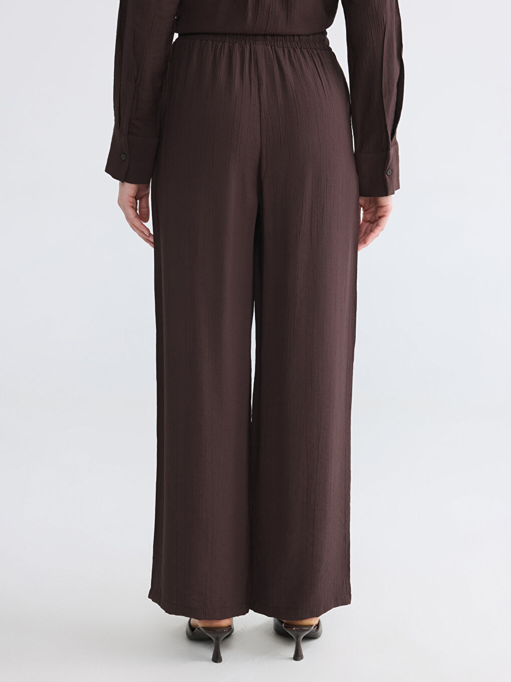 Kahverengi Beli Lastikli Dokulu Kadın Pantolon-3