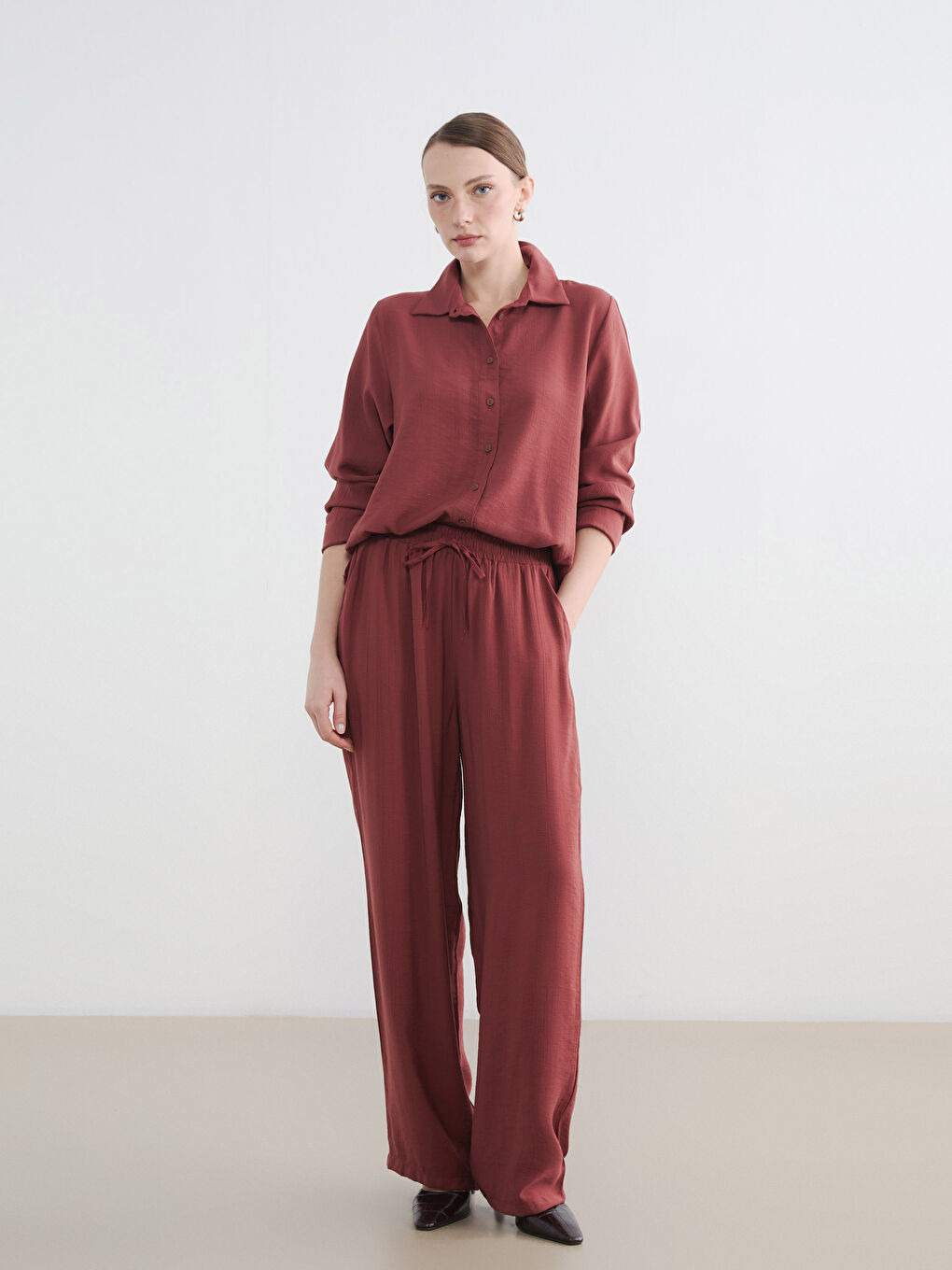 Kahverengi Beli Lastikli Dokulu Kadın Pantolon