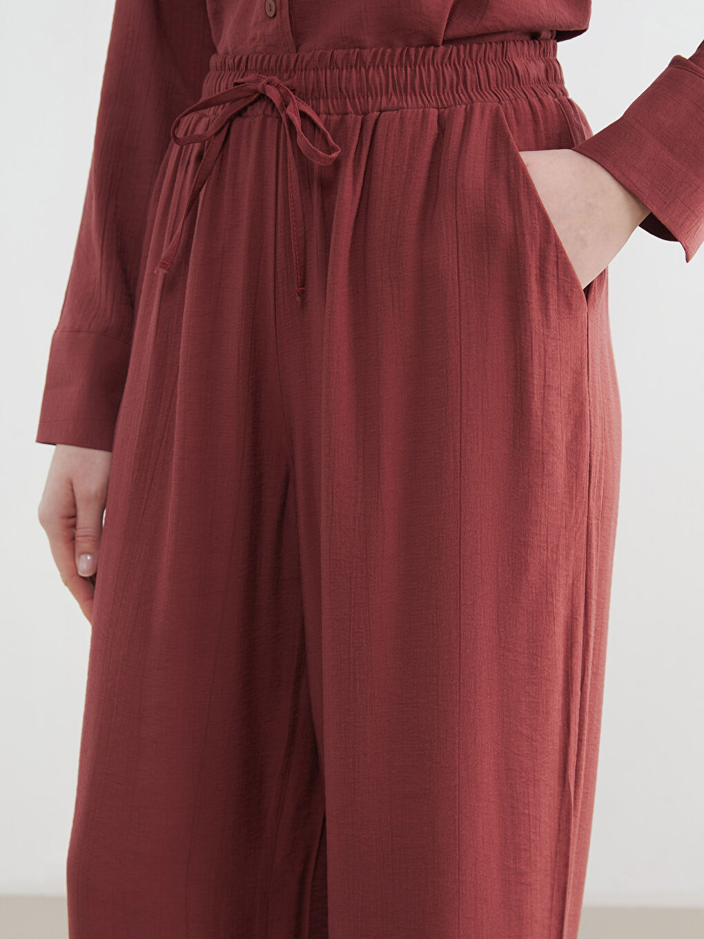 Kahverengi Beli Lastikli Dokulu Kadın Pantolon-2