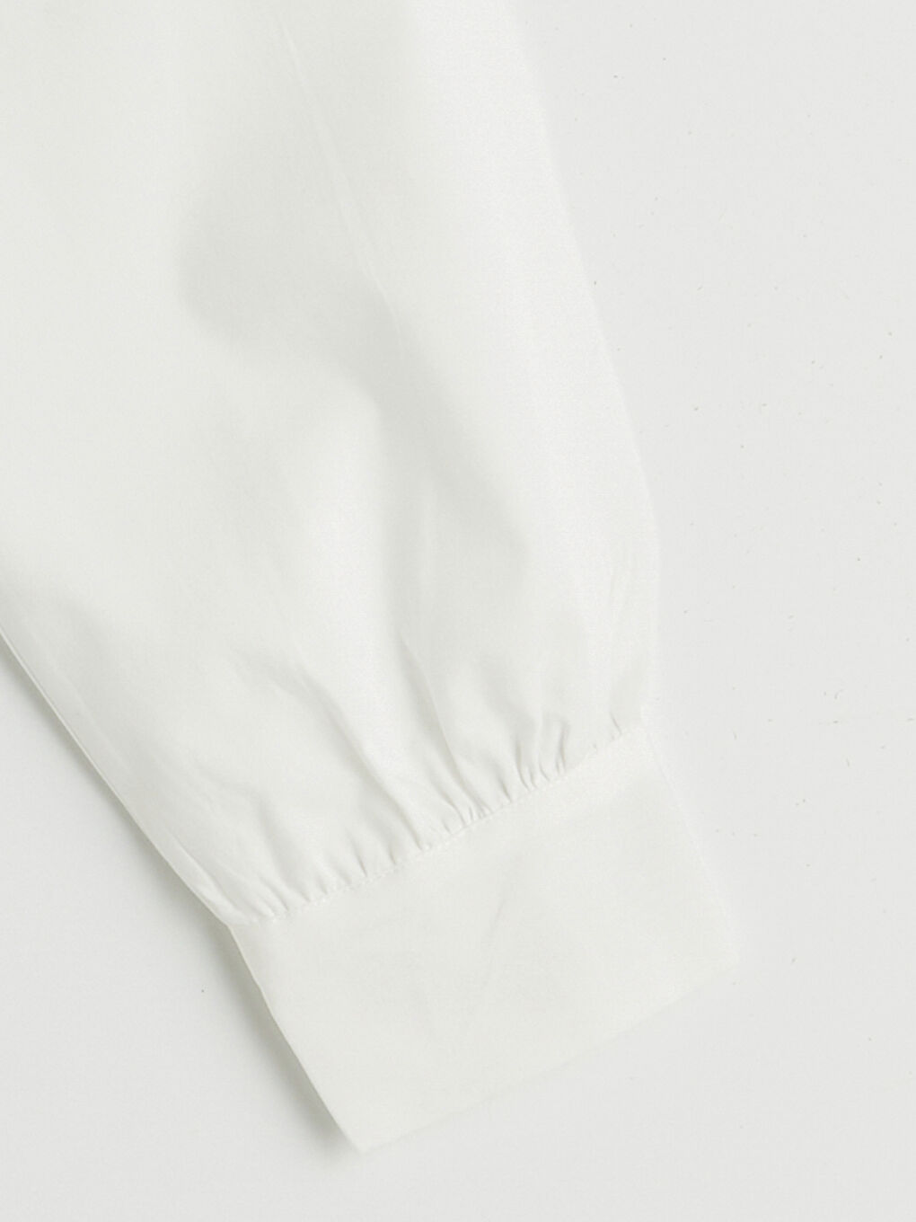 Beyaz Bebe Yaka Kadın Gömlek-6