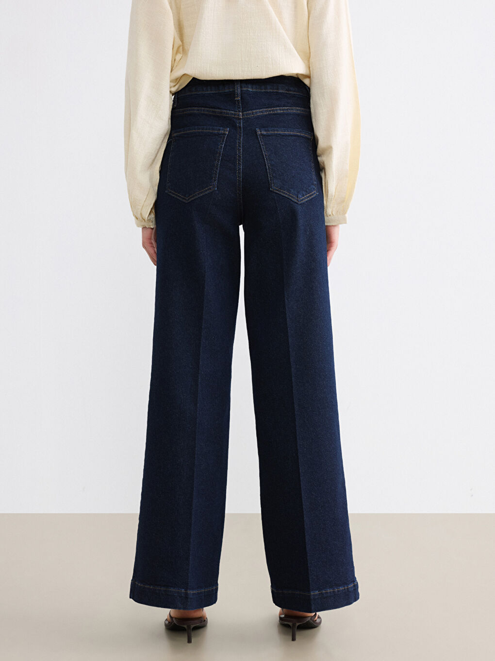 Дамски дънки с широк крачол-3