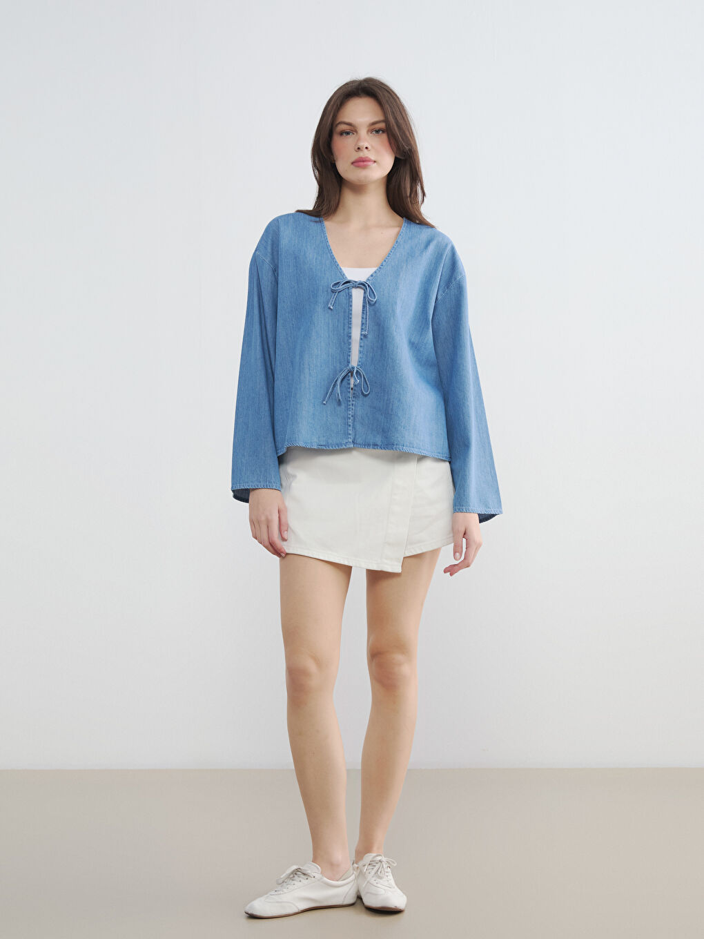 İndigo V Yaka Bağlama Detaylı Jean Bluz-1