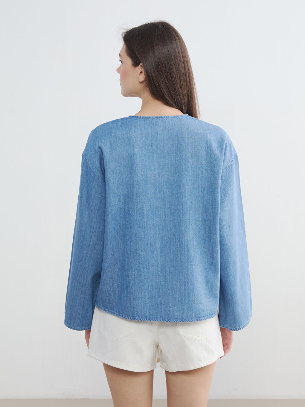 İndigo V Yaka Bağlama Detaylı Jean Bluz-3